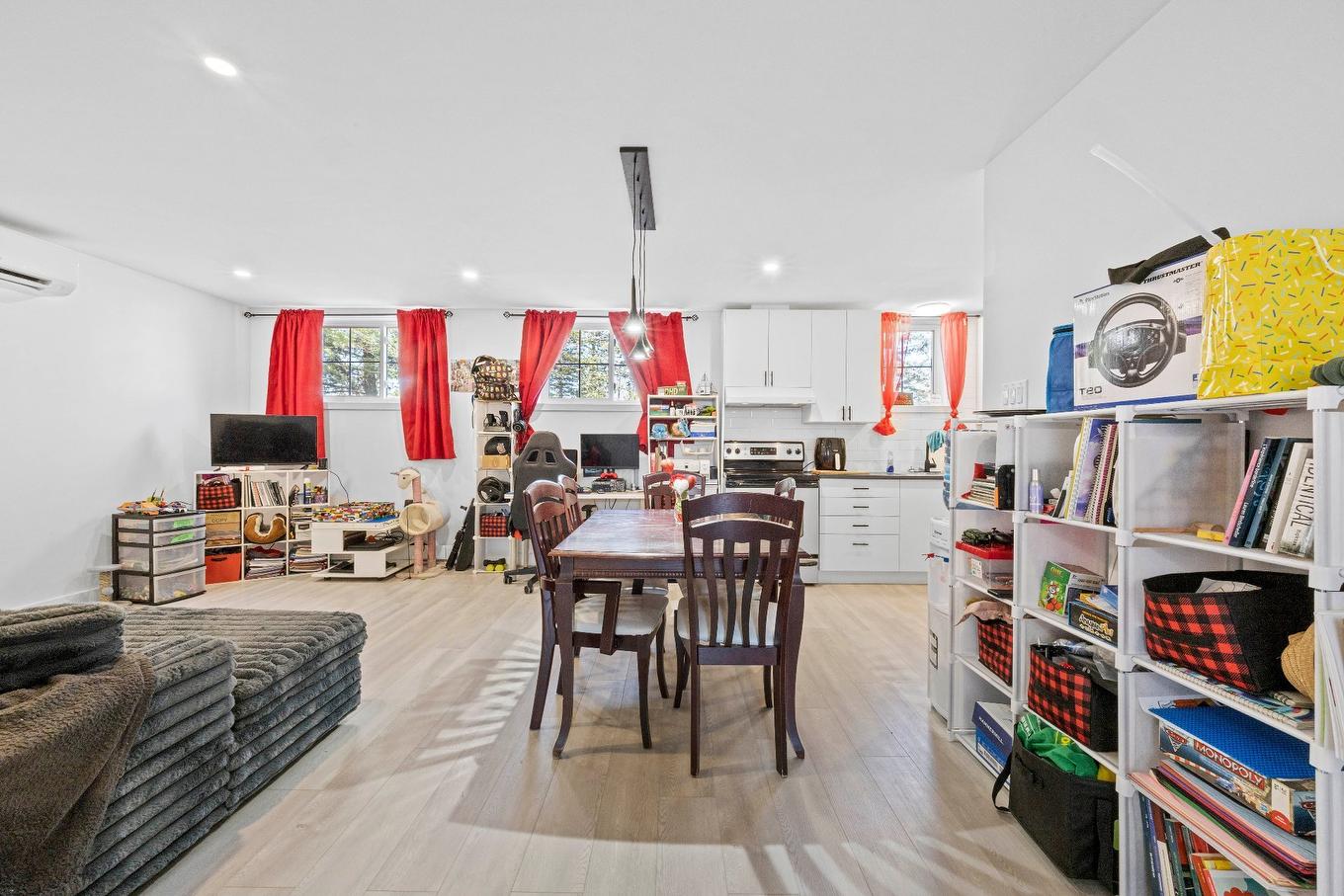 Dining room - 5B Mtée Crooks, Grenville-Sur-La-Rouge, QC - Indoor