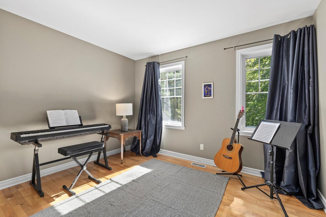 Bedroom - 2527 Rue De La Vallée-De-La-Loire, Saint-Lazare, QC - Indoor