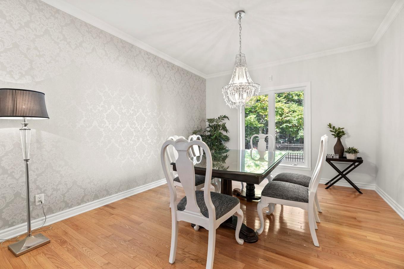 Dining room - 2527 Rue De La Vallée-De-La-Loire, Saint-Lazare, QC - Indoor Photo Showing Dining Room