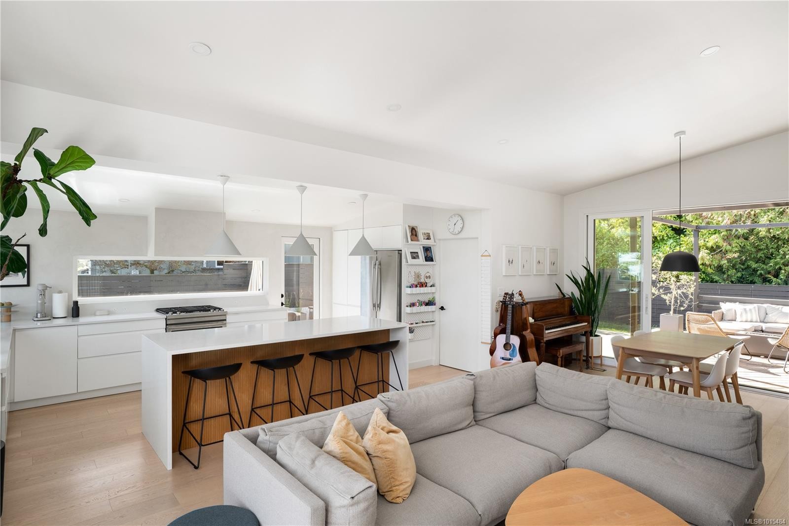 5276 Parker Ave, Saanich, BC