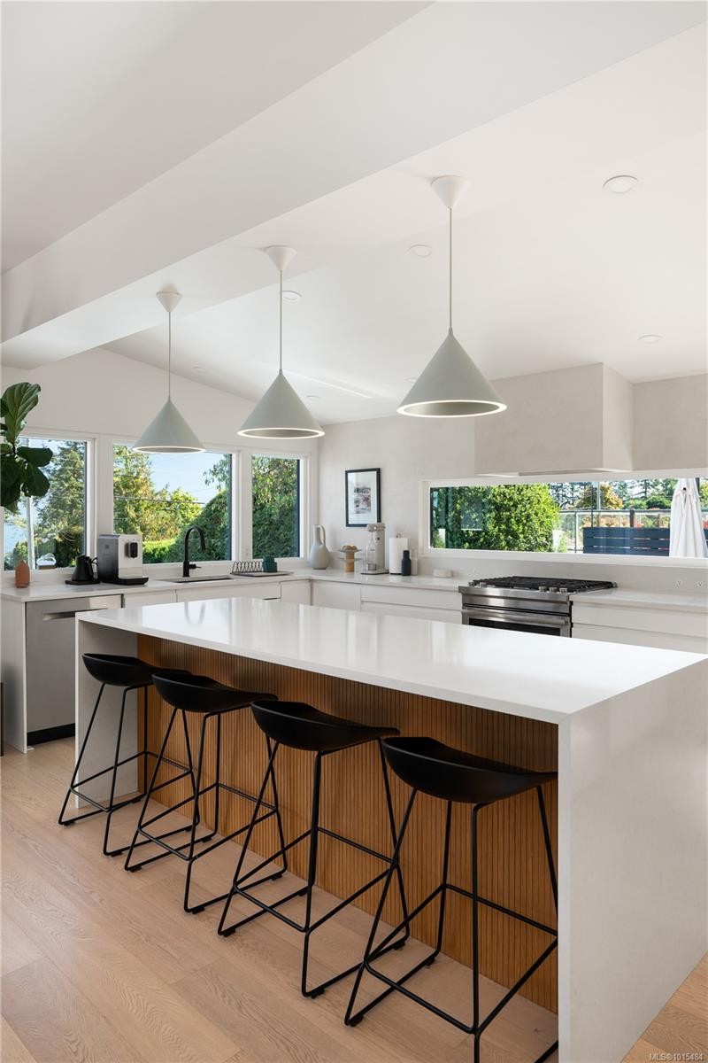 5276 Parker Ave, Saanich, BC