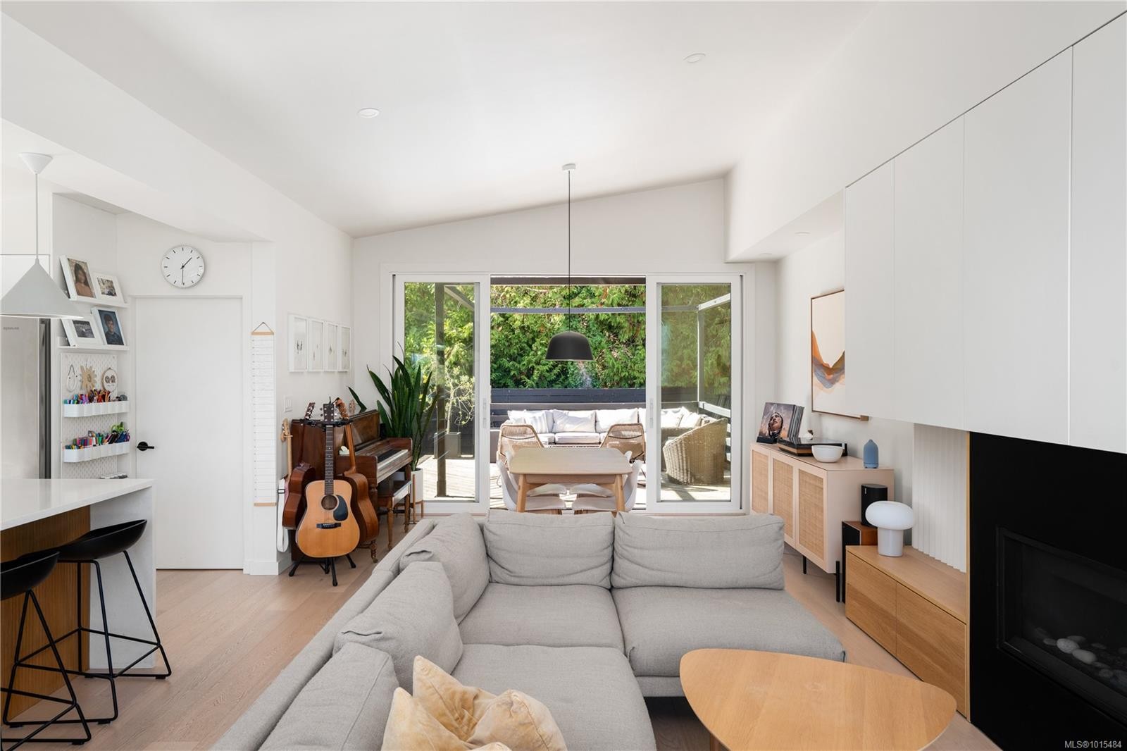 5276 Parker Ave, Saanich, BC