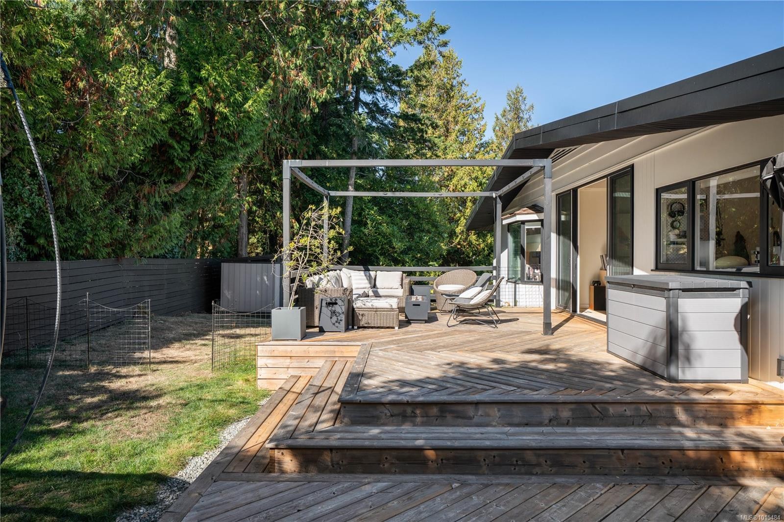 5276 Parker Ave, Saanich, BC