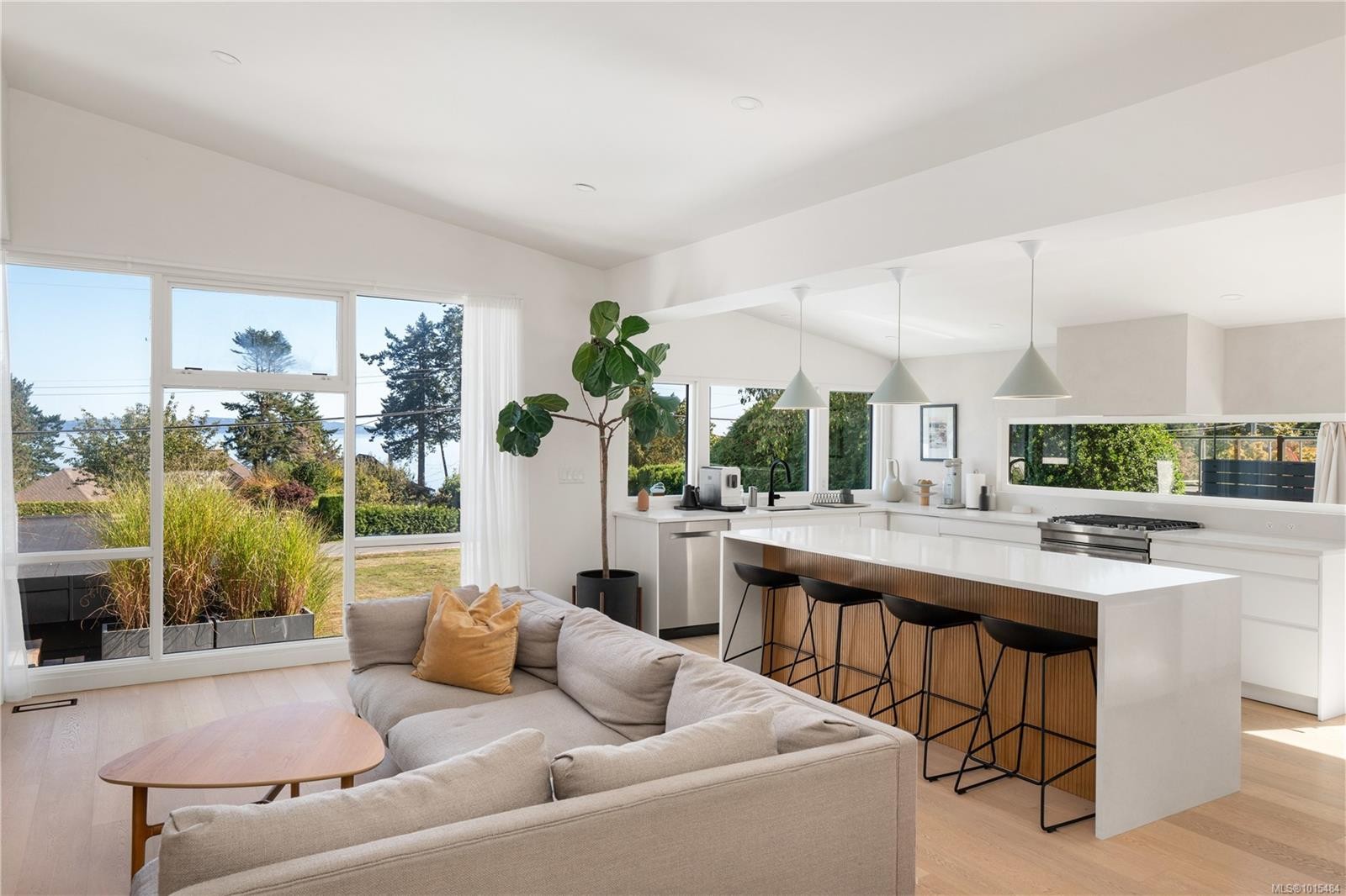 5276 Parker Ave, Saanich, BC