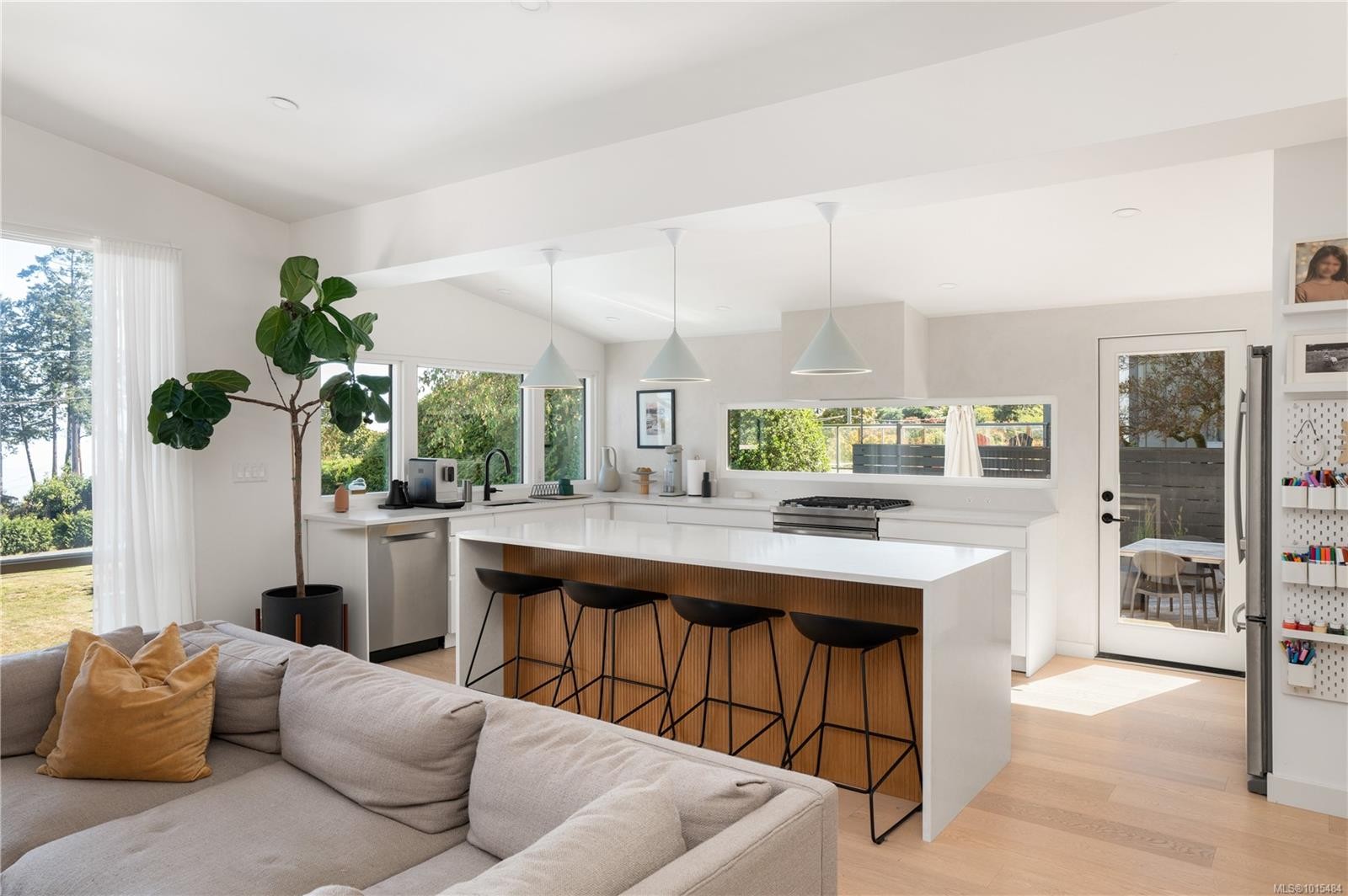 5276 Parker Ave, Saanich, BC