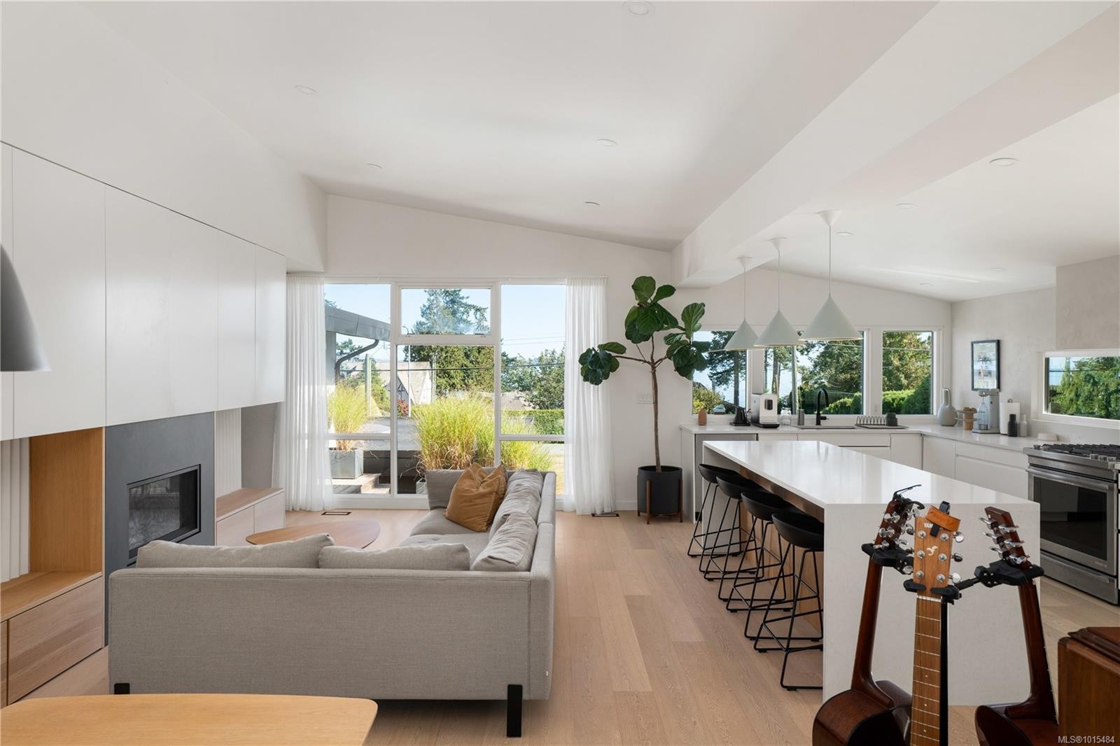 5276 Parker Ave, Saanich, BC