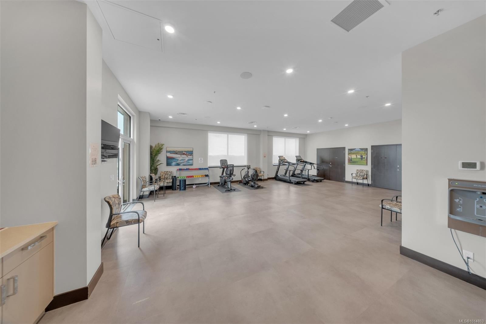 1009-622 Admirals Rd, Esquimalt, BC - Indoor Photo Showing Other Room