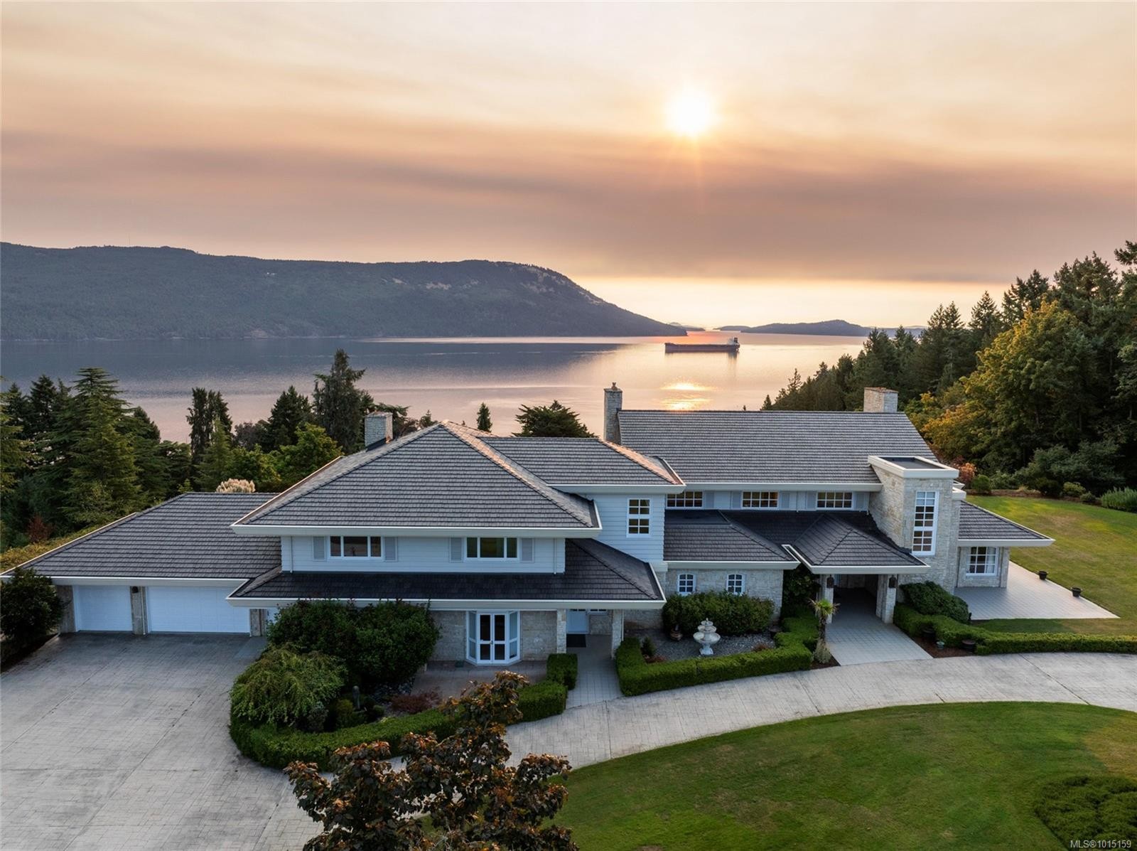1257 Cherry Point Rd, Cowichan Bay, BC
