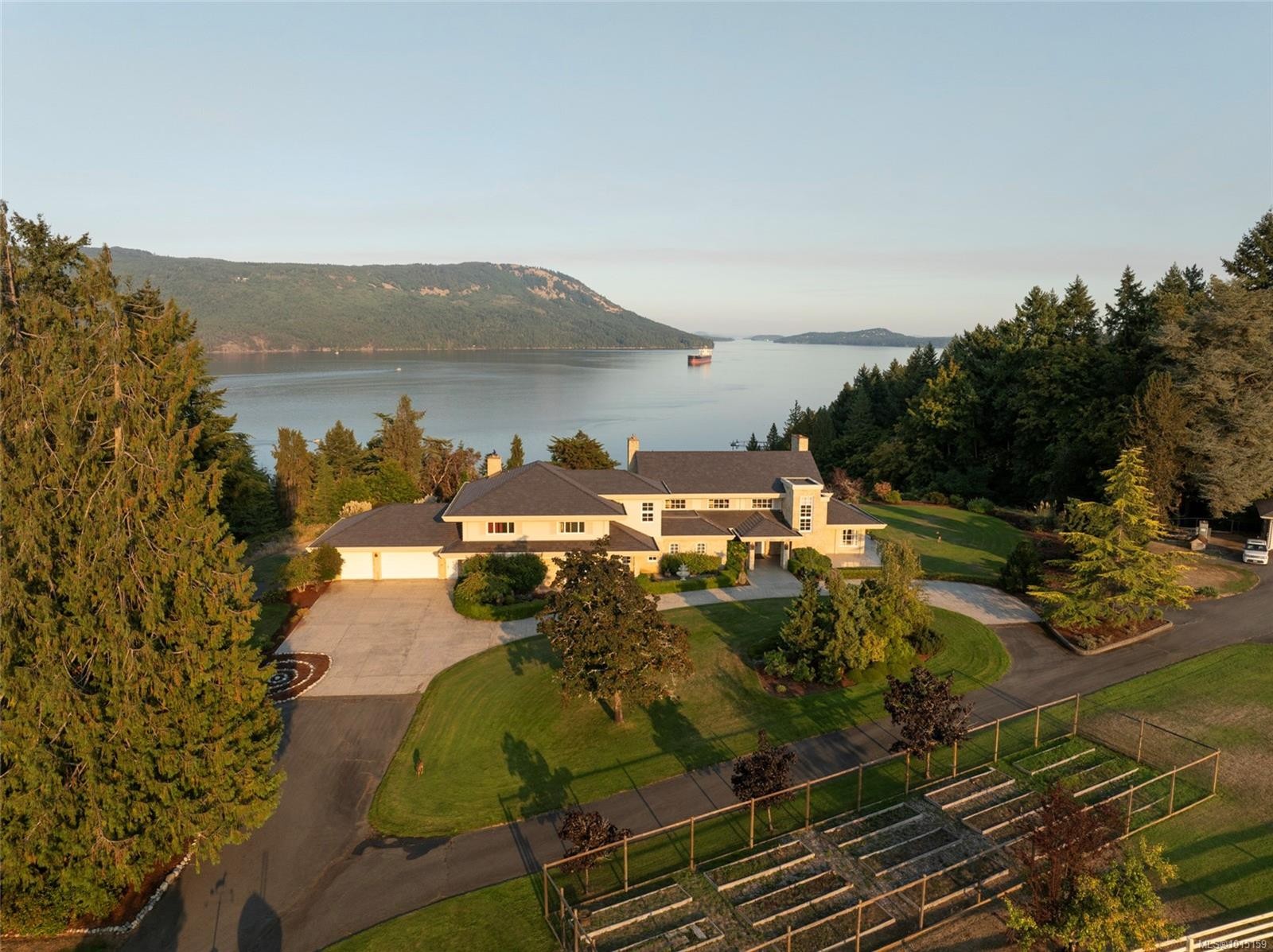 1257 Cherry Point Rd, Cowichan Bay, BC