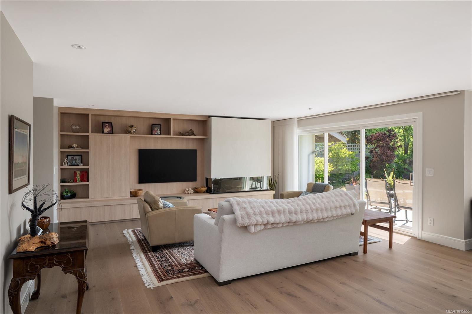 3819 Beachview Pl, Saanich, BC