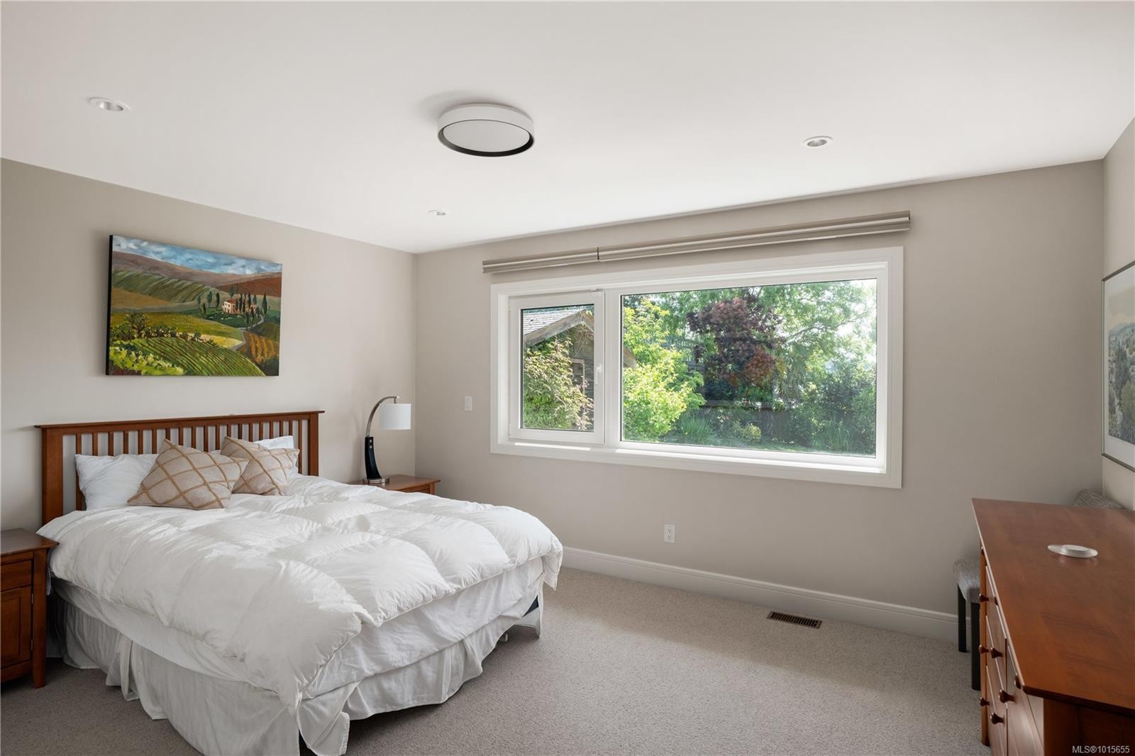 3819 Beachview Pl, Saanich, BC