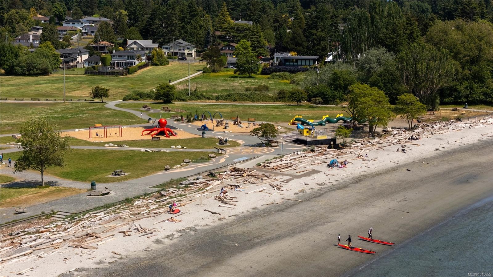 3819 Beachview Pl, Saanich, BC