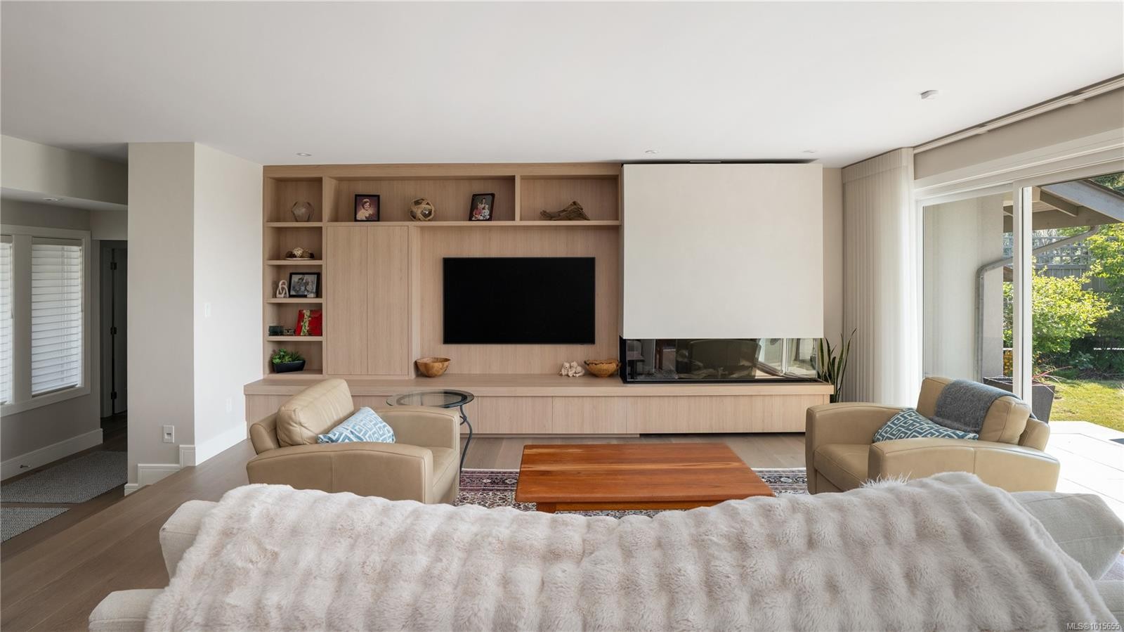 3819 Beachview Pl, Saanich, BC