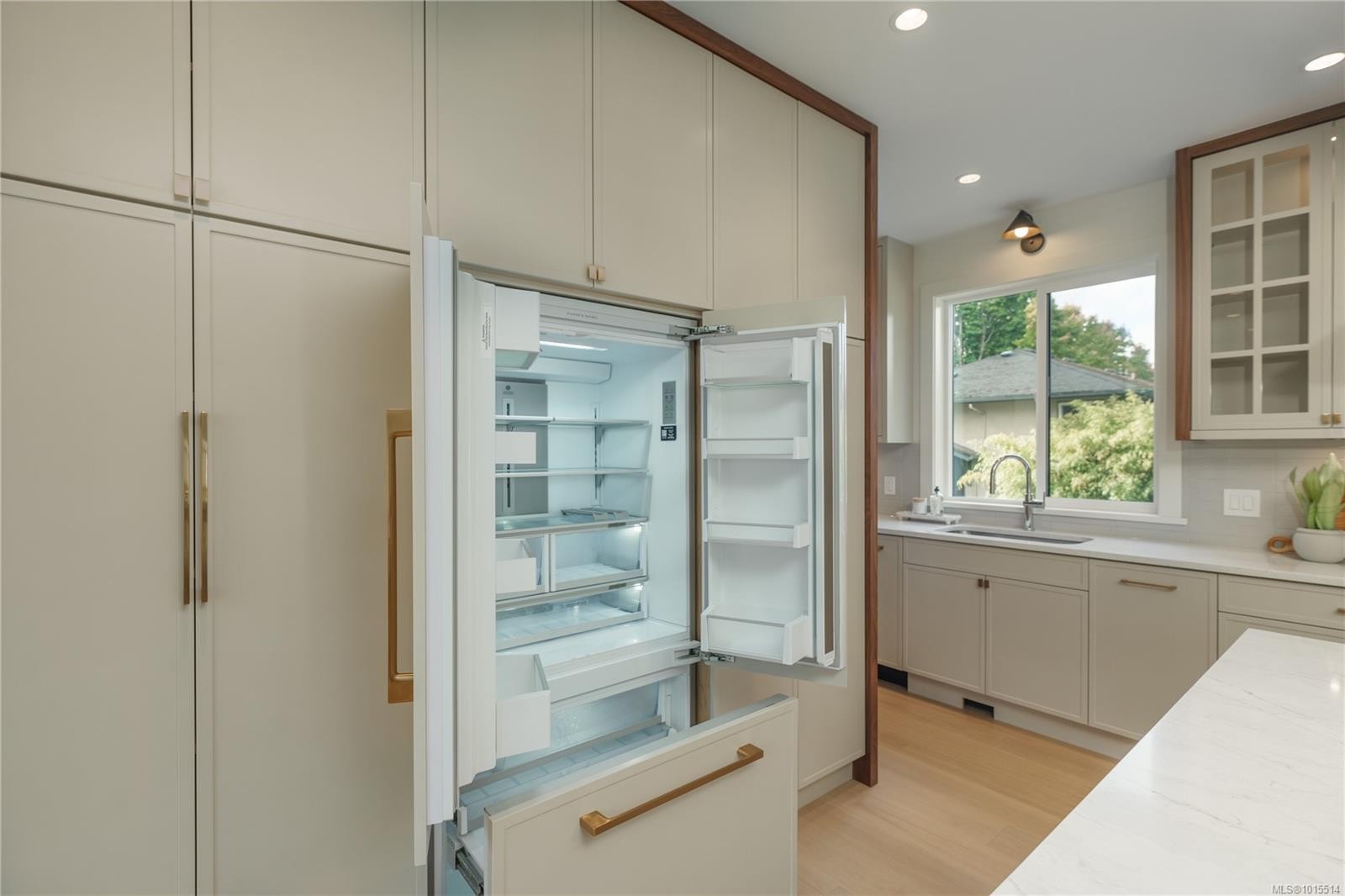 1772 Chandler Ave, Victoria, BC