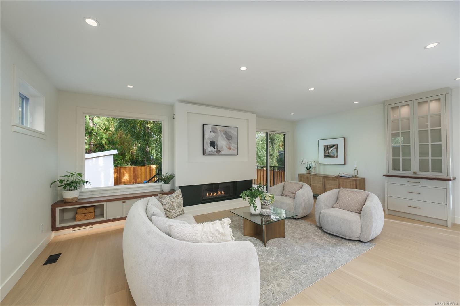 1772 Chandler Ave, Victoria, BC