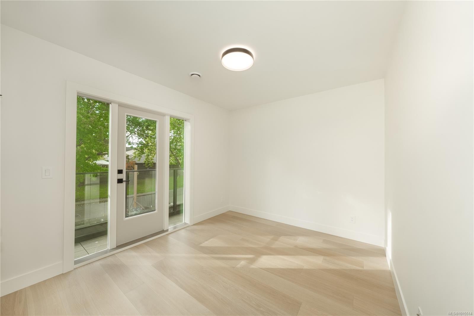 1772 Chandler Ave, Victoria, BC