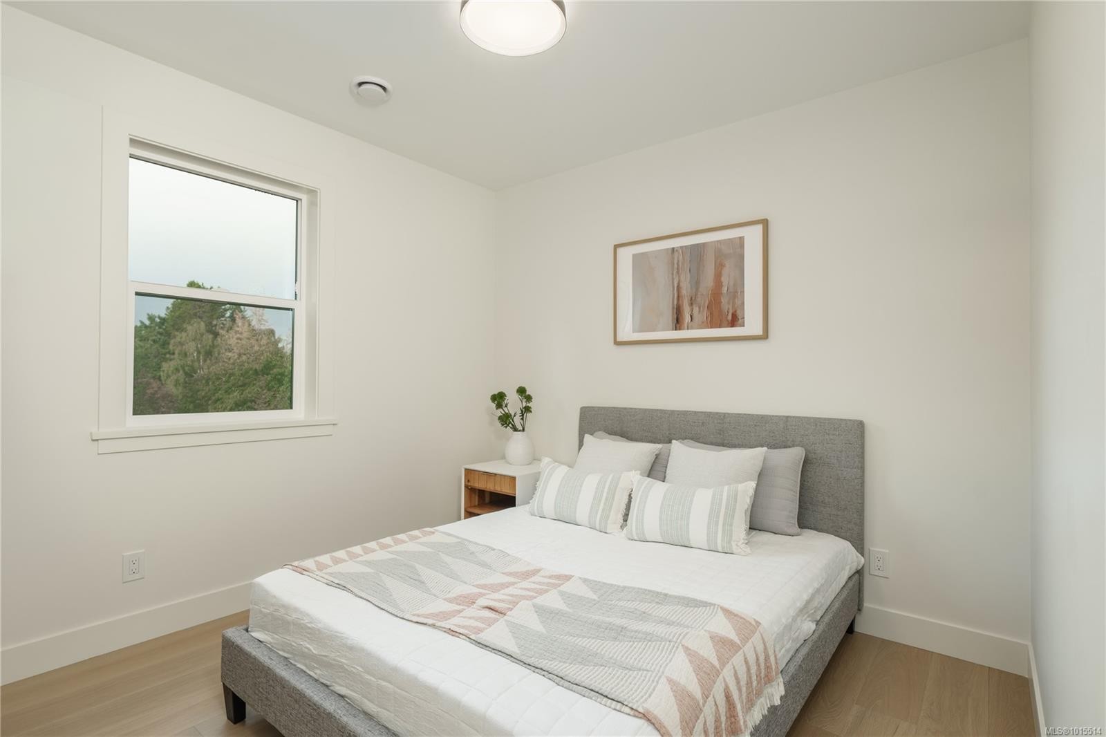 1772 Chandler Ave, Victoria, BC