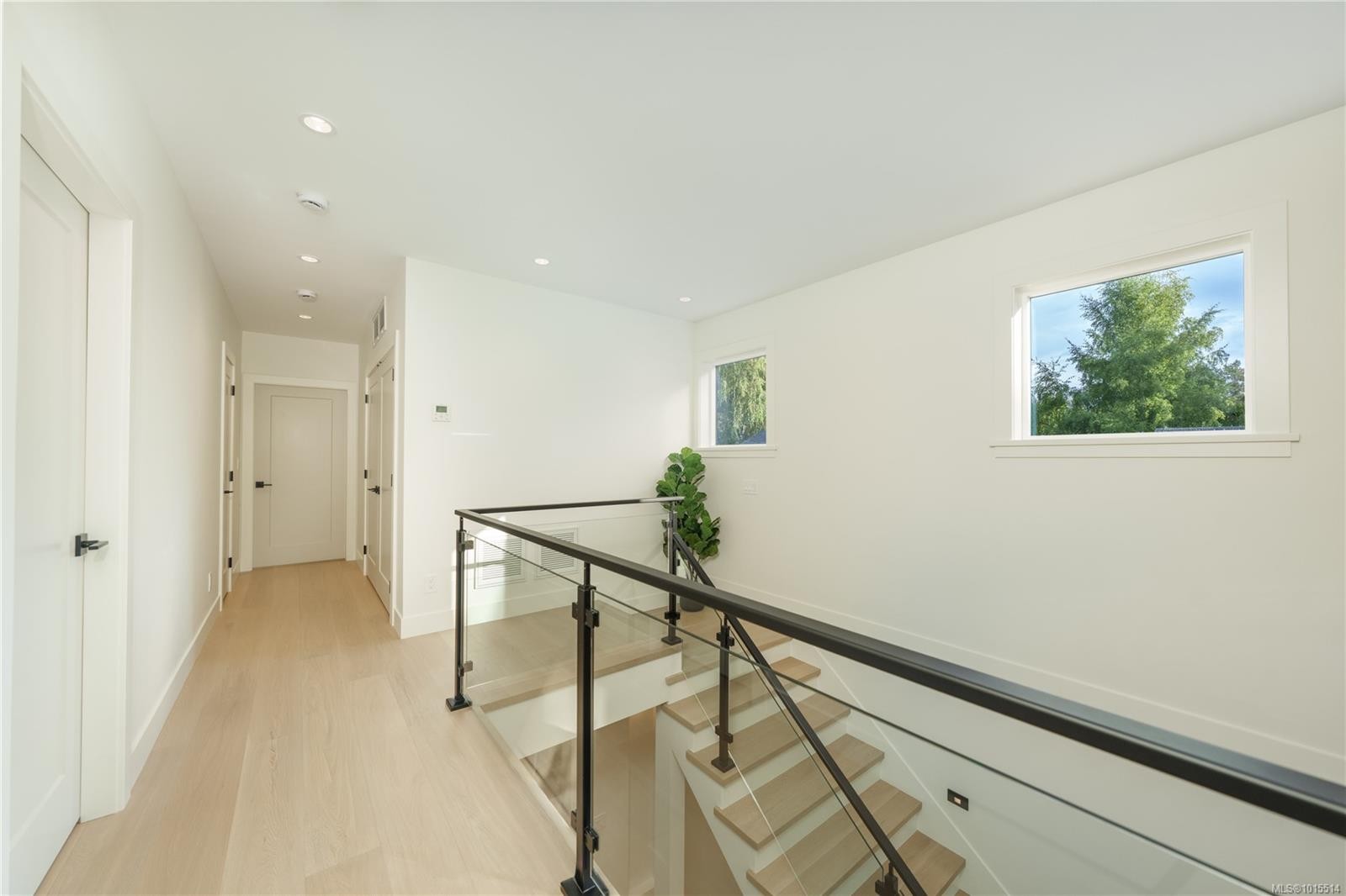 1772 Chandler Ave, Victoria, BC