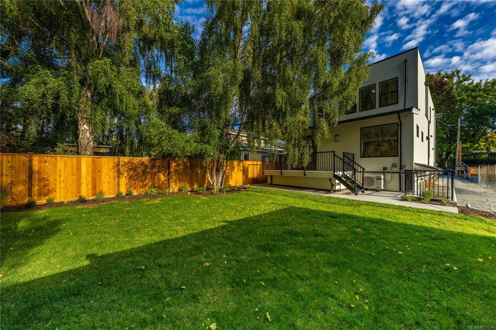 1772 Chandler Ave, Victoria, BC