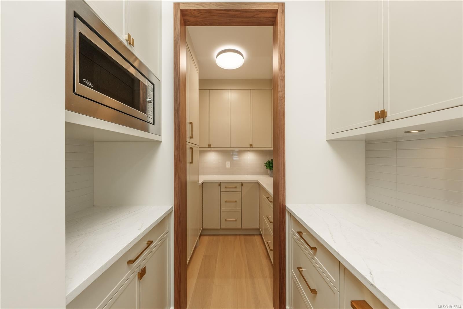 1772 Chandler Ave, Victoria, BC