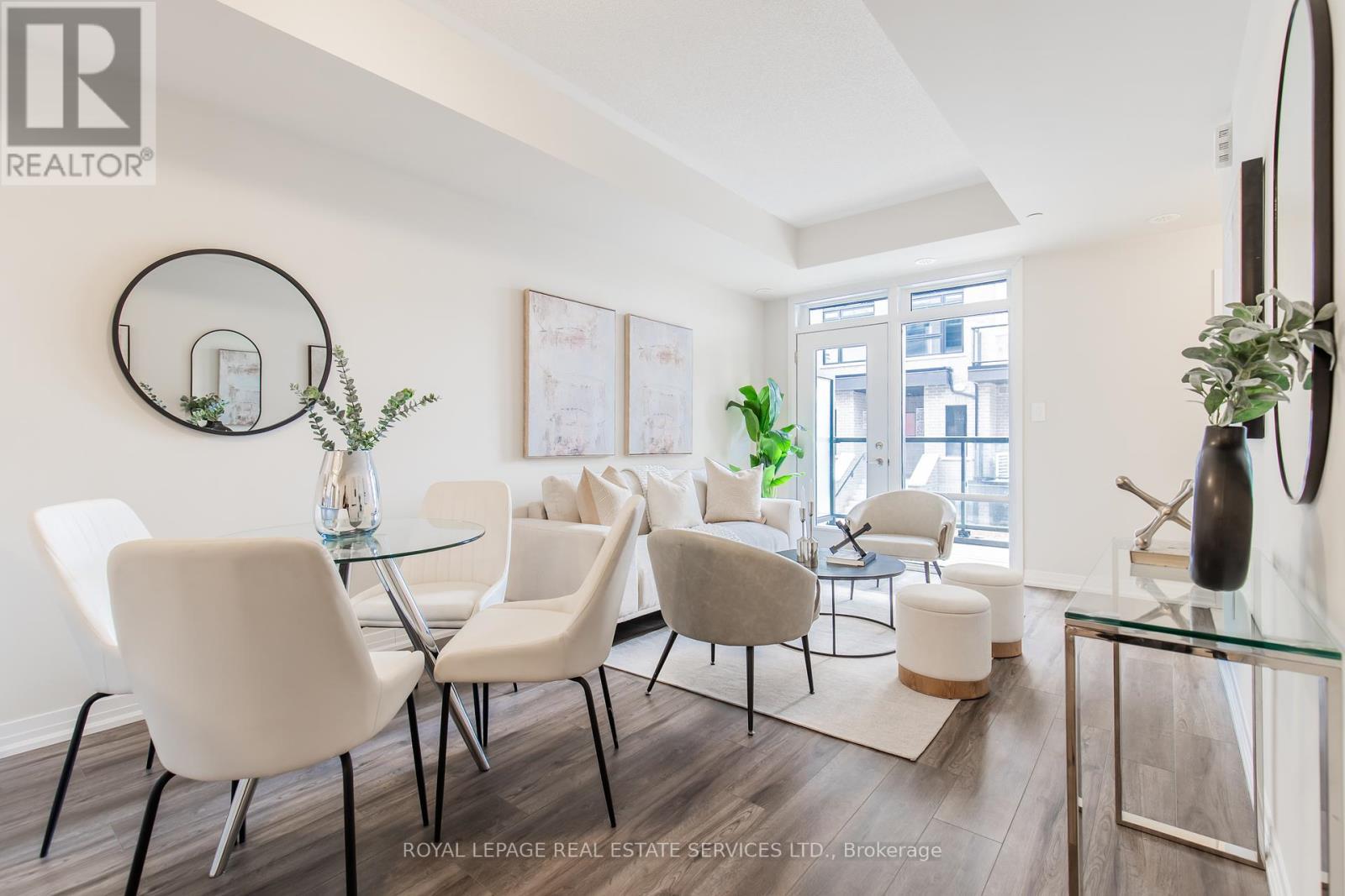 112 - 1597 Rose Way, Milton, ON - Indoor Photo Showing Dining Room