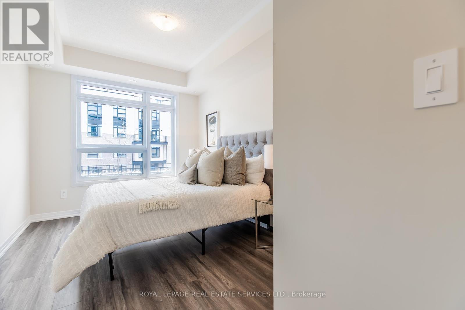 112 - 1597 Rose Way, Milton, ON - Indoor Photo Showing Bedroom