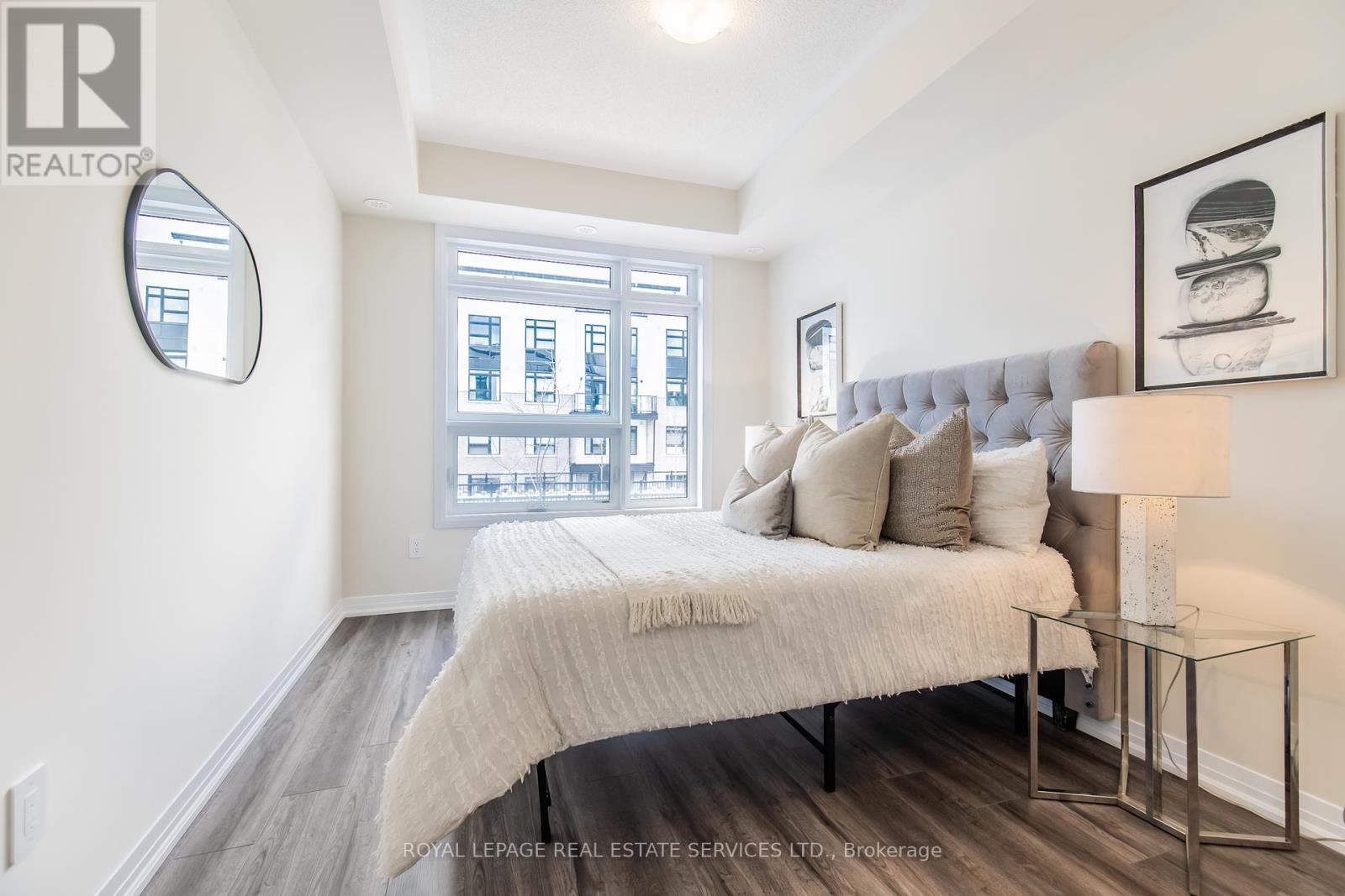 112 - 1597 Rose Way, Milton, ON - Indoor Photo Showing Bedroom