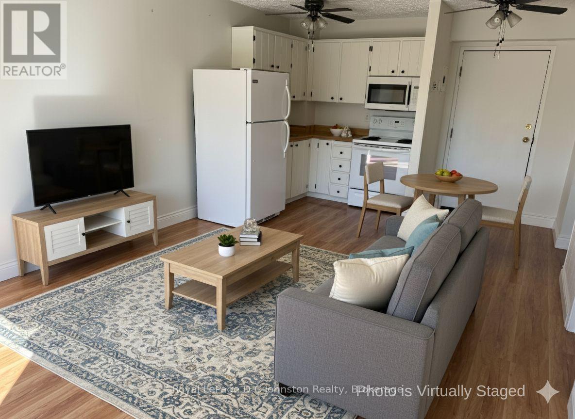 303 - 229 Adelaide Street, Saugeen Shores, ON - Indoor Photo Showing Living Room