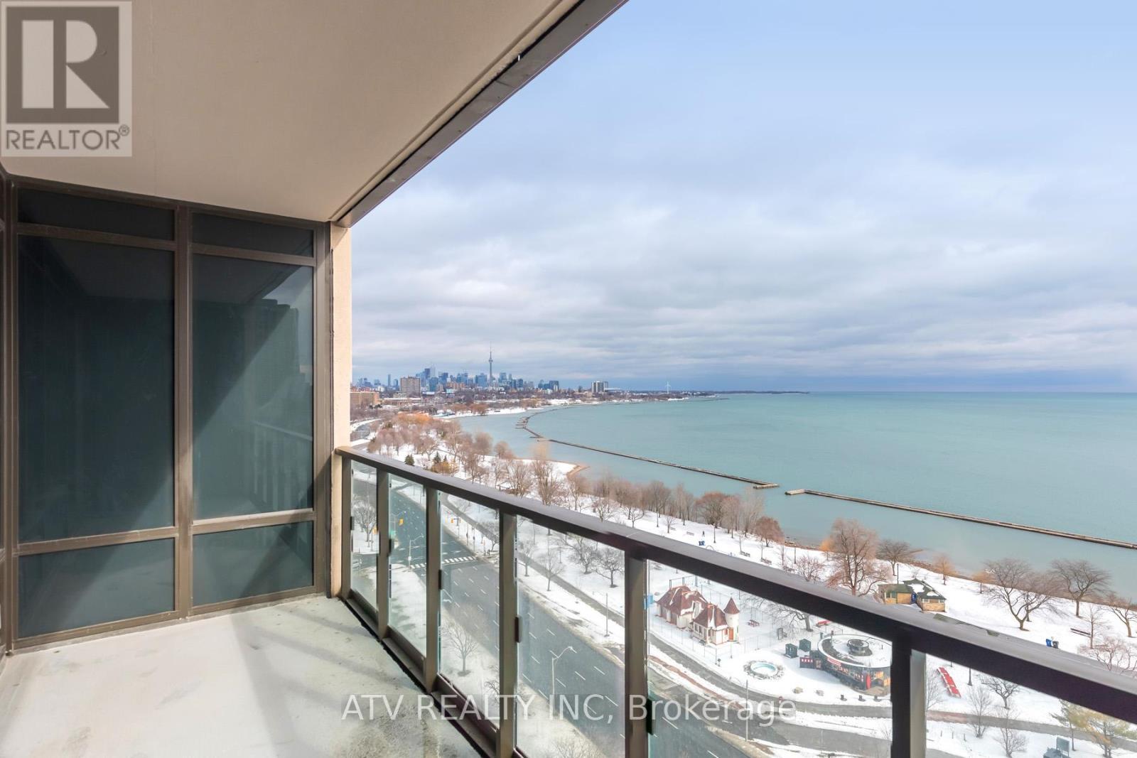 1810 - 1926 Lake Shore Boulevard W, Toronto, ON - Outdoor With Body Of Water With Balcony With View With Exterior
