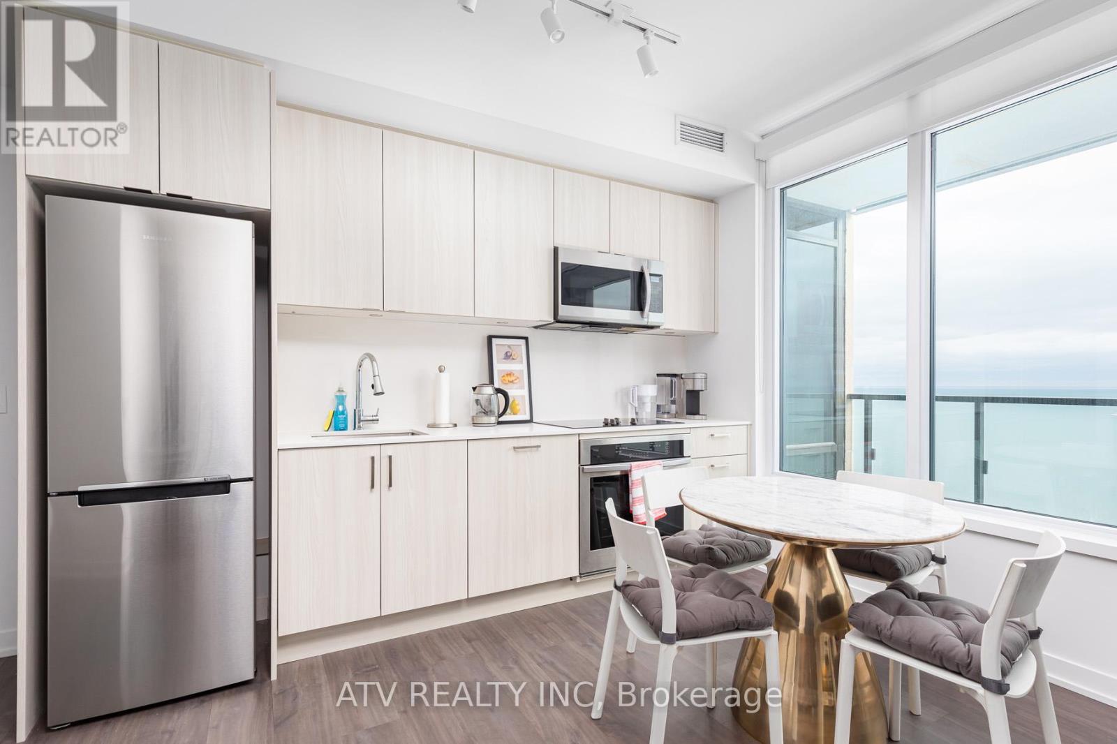 1810 - 1926 Lake Shore Boulevard W, Toronto, ON - Indoor Photo Showing Kitchen With Stainless Steel Kitchen