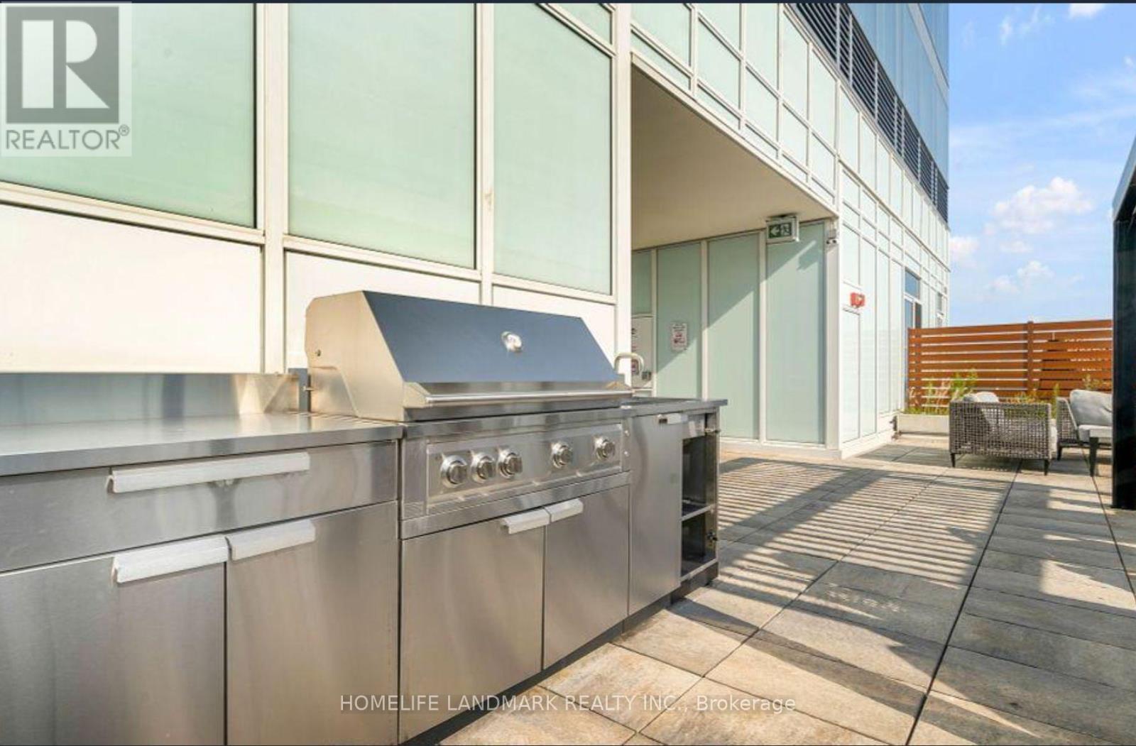 911 - 19 Bathurst Street, Toronto, ON -