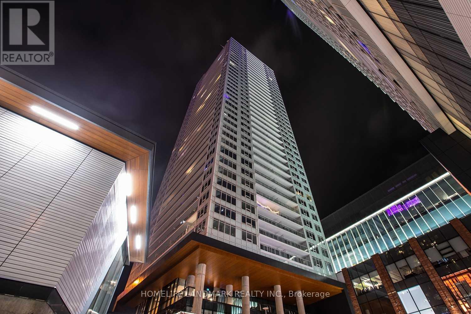 911 - 19 Bathurst Street, Toronto, ON -