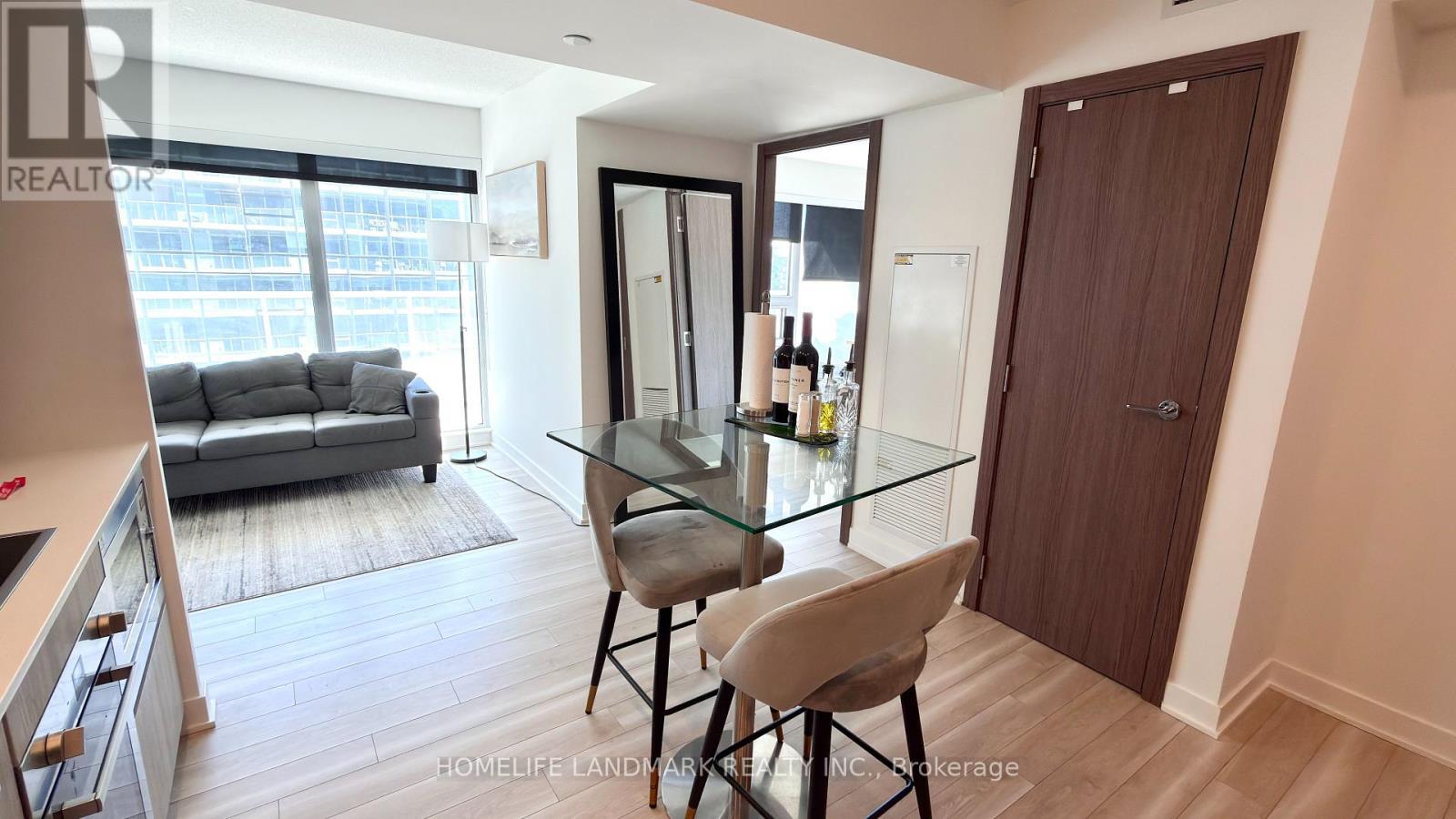 911 - 19 Bathurst Street, Toronto, ON - Indoor Photo Showing Dining Room