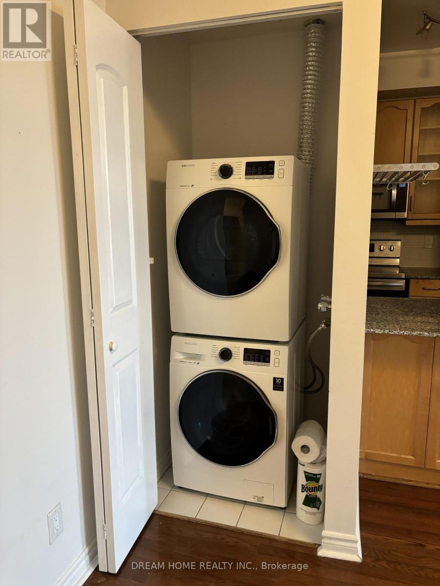 1801 - 60 Byng Avenue, Toronto, ON - Indoor Photo Showing Laundry Room