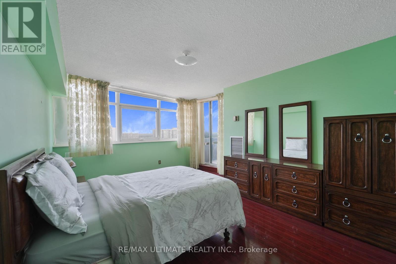 Ph5 - 3131 Bridletowne Circle, Toronto, ON - Indoor Photo Showing Bedroom