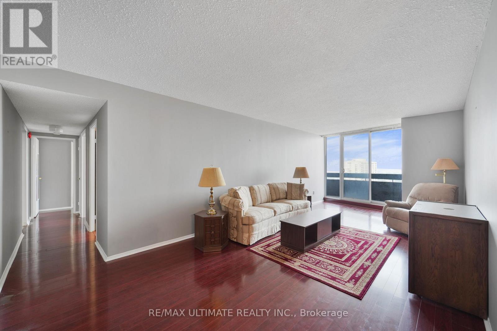 Ph5 - 3131 Bridletowne Circle, Toronto, ON - Indoor Photo Showing Living Room