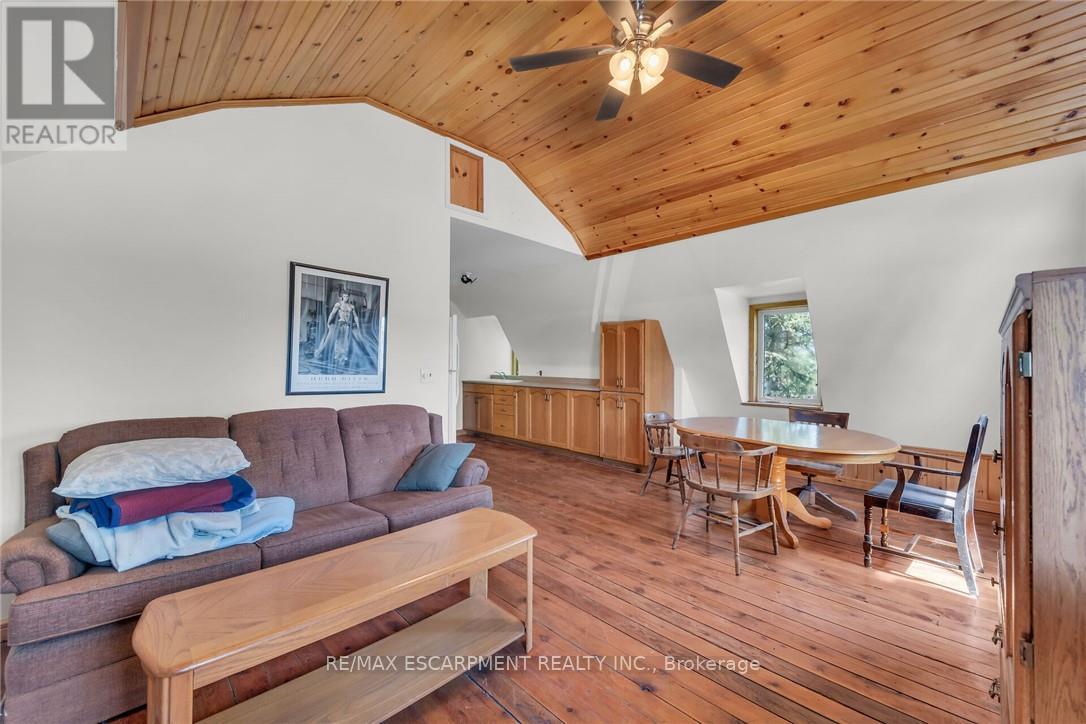 109 Mcnab Street E, Norfolk, ON - Indoor