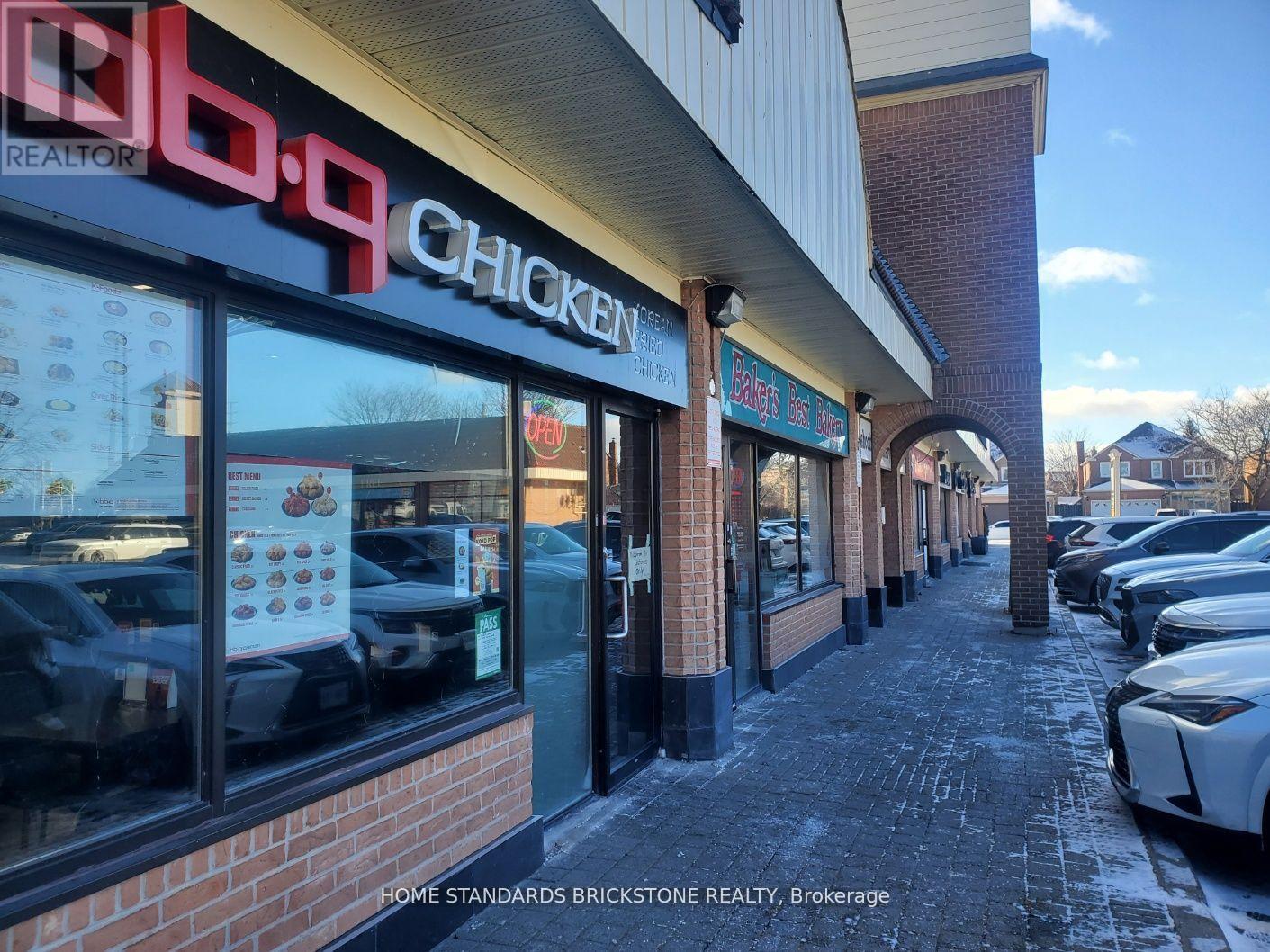 8 - 4915 Steeles Avenue E, Toronto, ON