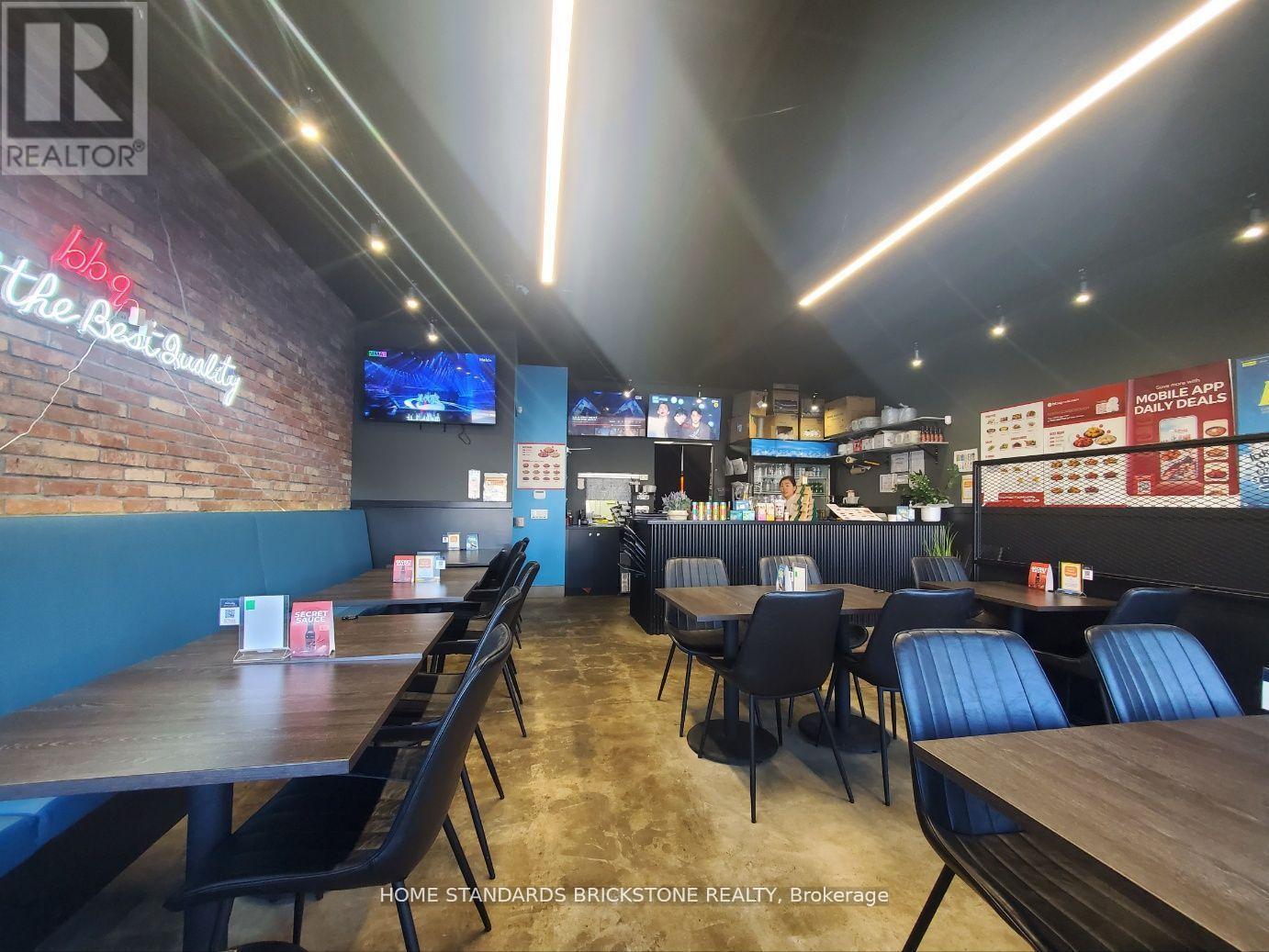 8 - 4915 Steeles Avenue E, Toronto, ON