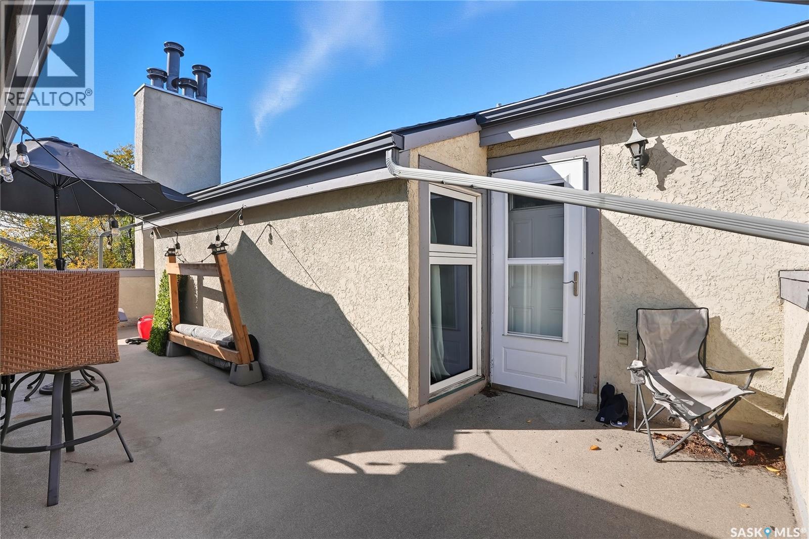 304 423 4Th Avenue N, Saskatoon, SK - Outdoor With Exterior