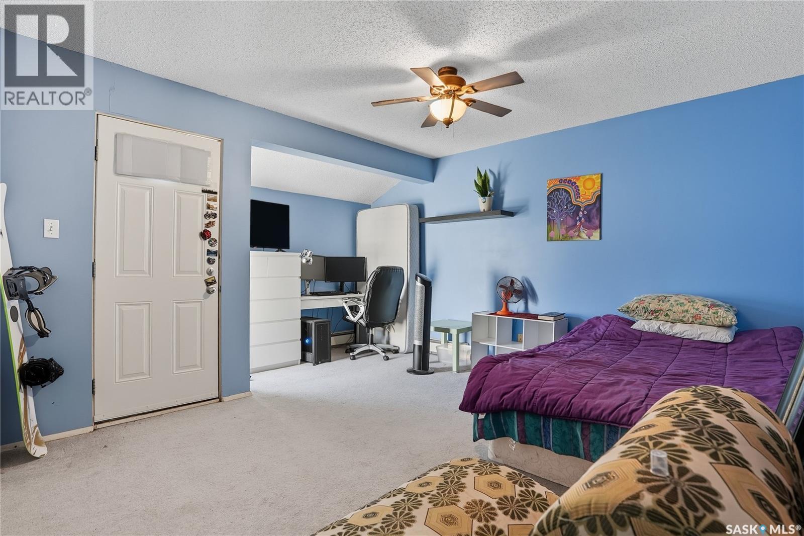 304 423 4Th Avenue N, Saskatoon, SK - Indoor Photo Showing Bedroom