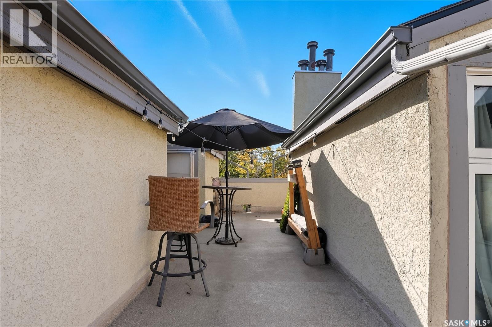 304 423 4Th Avenue N, Saskatoon, SK - Outdoor With Exterior