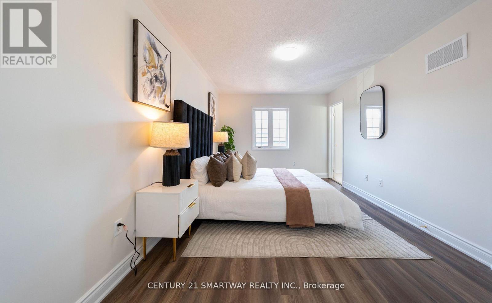 3424 Angel Pass Drive, Mississauga, ON - Indoor Photo Showing Bedroom