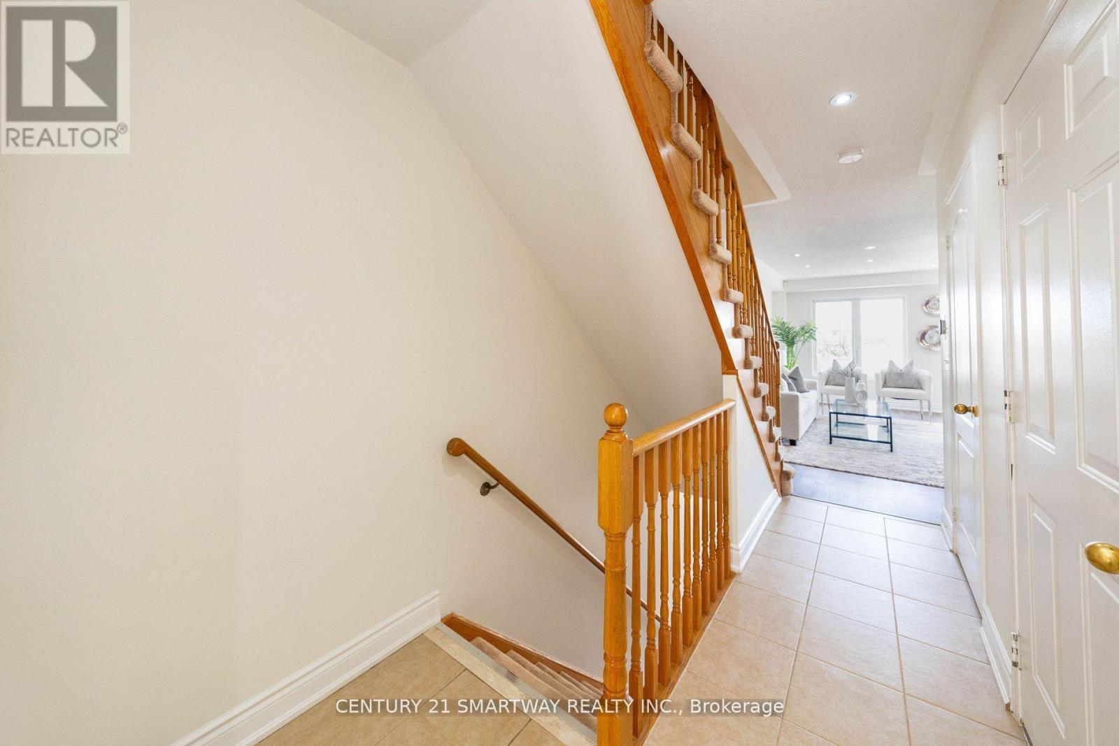 3424 Angel Pass Drive, Mississauga, ON - Indoor Photo Showing Other Room