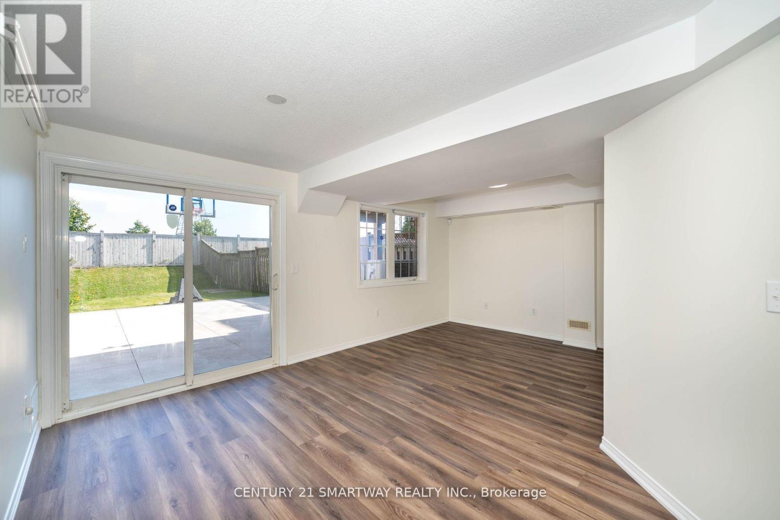 3424 Angel Pass Drive, Mississauga, ON - Indoor Photo Showing Other Room