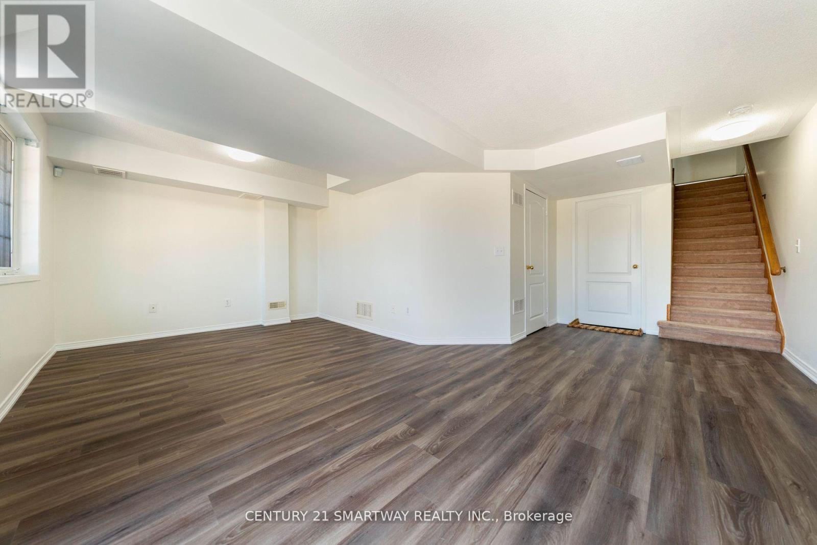 3424 Angel Pass Drive, Mississauga, ON - Indoor Photo Showing Other Room