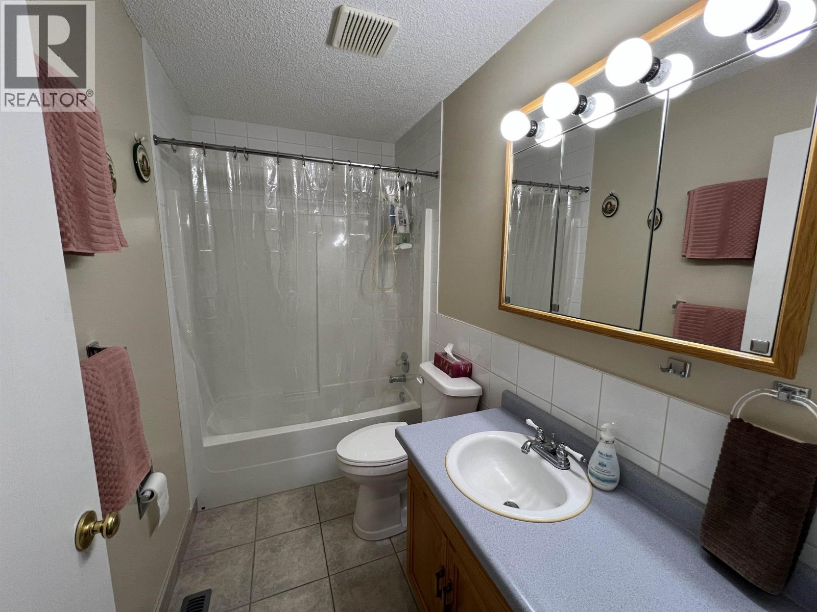 3 Pebble Drive, Fort Nelson, BC - Indoor Photo Showing Bathroom