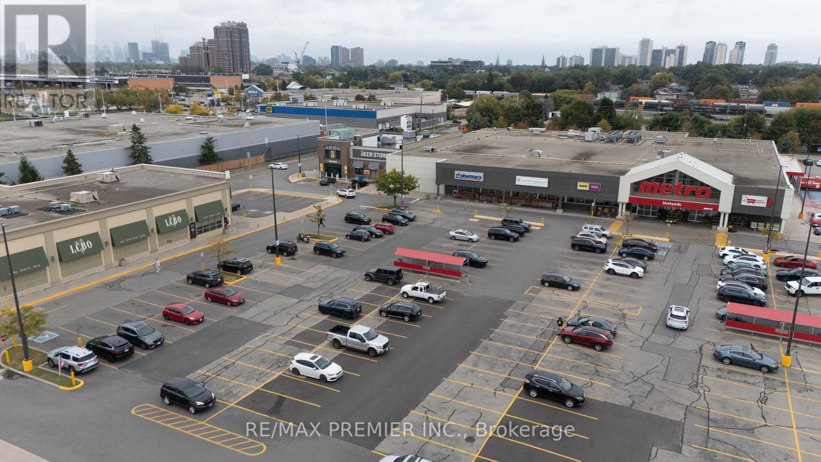 104 - 2151 St. Clair Avenue W, Toronto, ON