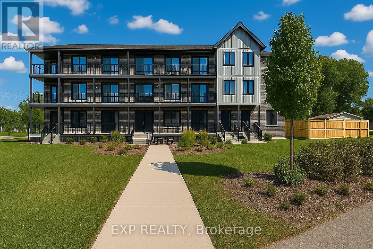 721 Franklin Boulevard, Cambridge, ON - Outdoor With Facade