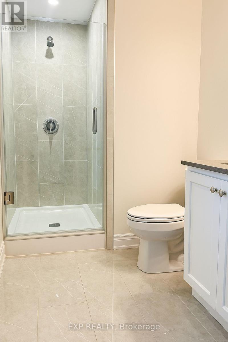 721 Franklin Boulevard, Cambridge, ON - Indoor Photo Showing Bathroom